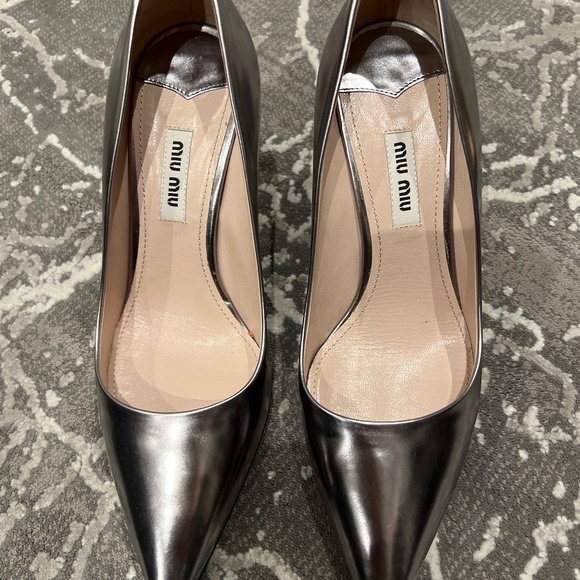 Miu Miu Metallic Silver pointed toe pumps